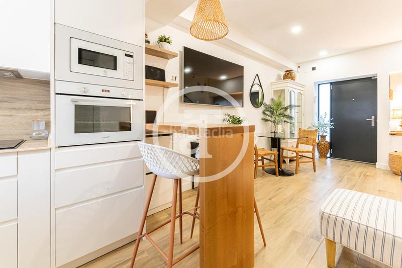 Foto e98cfb6c-c29f-4beb-bda5-f42eb185da89. Rent duplex with heating in Peñagrande Madrid