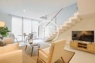Miete Zweistöckige Wohnung  Avenida de manoteras. Dúplex de alquiler temporal de 1 habitación, balcón y con posibi