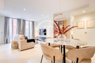 Location Appartement  Pasaje de pradillo. Piso de alquiler temporal de 2 habitaciones y 2 baños en chamart