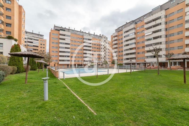 Foto 22546a0b-3276-4918-a403-7cbb3c81cb40. Location attique avec chauffage parking dans Parque Oeste-Fuente Cisneros Alcorcón