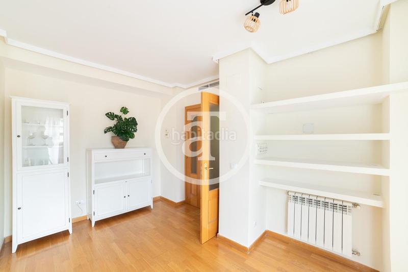 Foto 5c8f50a9-1ae2-4952-a037-574b59c00bfb. Rent penthouse with heating parking in Parque Oeste-Fuente Cisneros Alcorcón