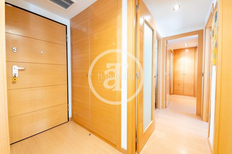 Foto 30aa8467-c0d1-4438-a353-d47810811eae. Alquiler ático  de alquiler temporal de 2 habitaciones, 2 baños, terraza, piscina y parking en hortaleza en Madrid