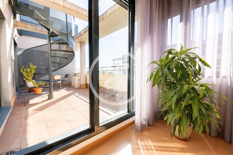 Foto 3280fb77-6188-4b44-8d5b-6aeddbc4389b. Alquiler ático  de alquiler temporal de 2 habitaciones, 2 baños, terraza, piscina y parking en hortaleza en Madrid
