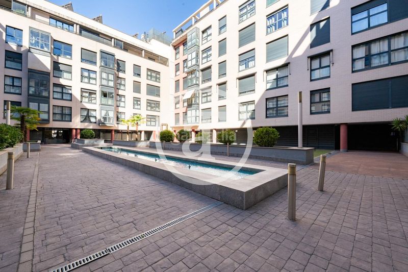 Foto 482752ae-37c7-4b28-8c3c-40d41b373324. Alquiler ático  de alquiler temporal de 2 habitaciones, 2 baños, terraza, piscina y parking en hortaleza en Madrid