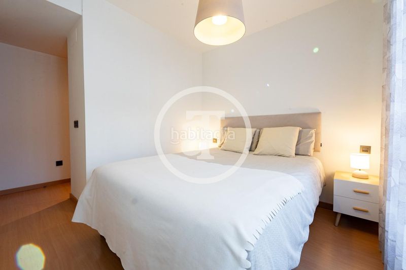 Foto 8e557861-a641-42ca-8095-a4ef8d832985. Alquiler ático  de alquiler temporal de 2 habitaciones, 2 baños, terraza, piscina y parking en hortaleza en Madrid