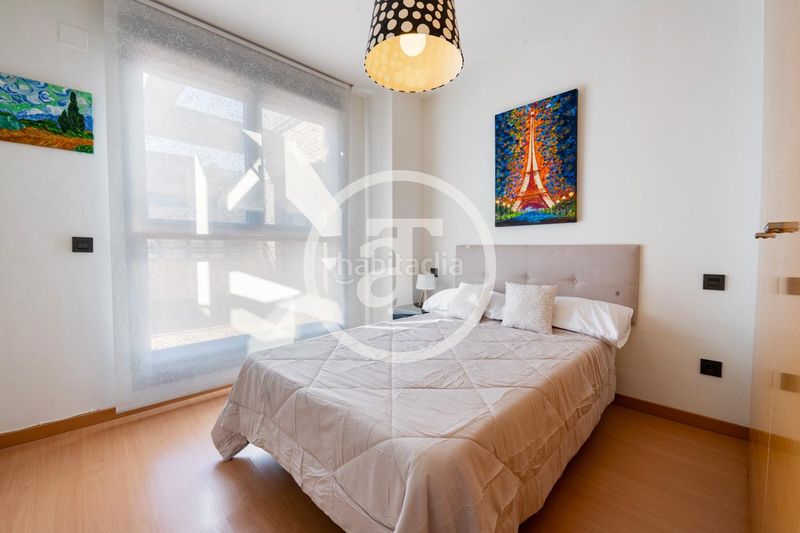 Foto a5ce9a13-0114-41a9-984d-d9aa88fefce3. Alquiler ático  de alquiler temporal de 2 habitaciones, 2 baños, terraza, piscina y parking en hortaleza en Madrid