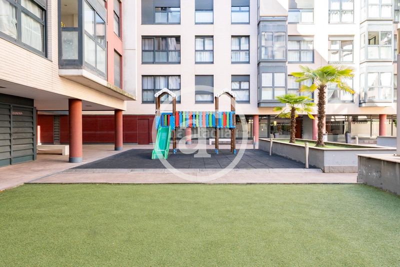Foto b07c53d3-247b-40cb-9953-853aa7c71a72. Alquiler ático  de alquiler temporal de 2 habitaciones, 2 baños, terraza, piscina y parking en hortaleza en Madrid