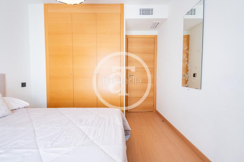 Foto e753391d-c7b5-4ba8-8b6a-e6c3d4141438. Alquiler ático  de alquiler temporal de 2 habitaciones, 2 baños, terraza, piscina y parking en hortaleza en Madrid