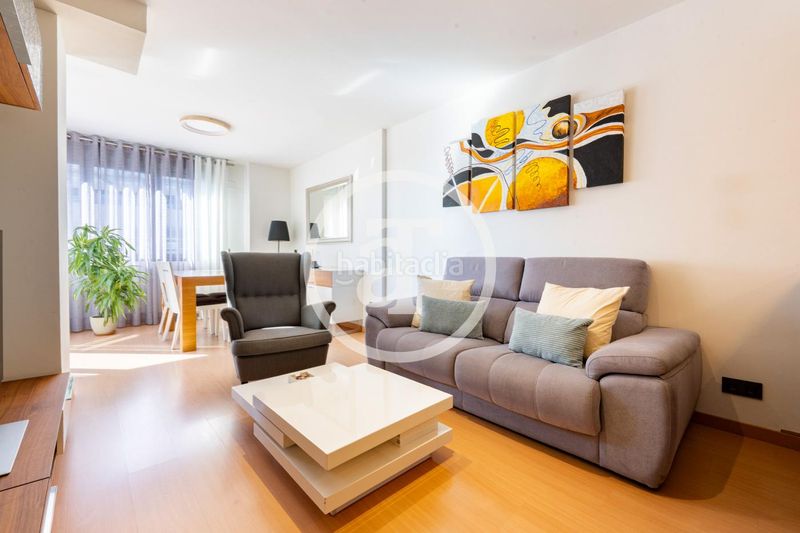 Foto fa095702-4b62-4231-a4a3-2b65b049ff23. Alquiler ático  de alquiler temporal de 2 habitaciones, 2 baños, terraza, piscina y parking en hortaleza en Madrid