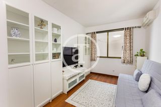 Affitto Appartamento  Calle de la reina. Piso de alquiler temporal de 1 habitación, salón y 1 baño a paso