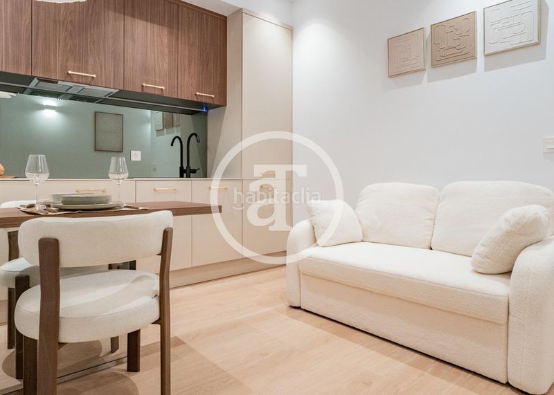 Foto 55a4fdb5-2138-4b4f-b830-37bda38e5497. Alquiler piso  de alquiler temporal de 2 habitaciones y 1 baño en chamberí en Madrid