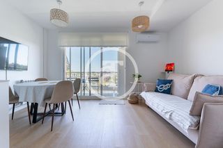 Miete Etagenwohnung  Calle de manuel ferrero. Piso de alquiler temporal de 1 habitación y 1 baño con balcón en