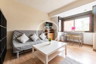 Rent Studio  Calle del conde de serrallo. Estudio de alquiler temporal con 1 baño en tetuán