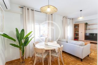 Location Appartement  Calle de ricardo ortiz. Piso de alquiler temporal de 1 habitación y 1 baño en el barrio