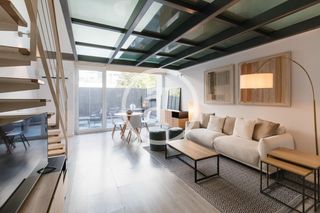 Affitto Duplex  Calle de julián camarillo. Dúplex de alquiler temporal de 1 habitación, baño y aseo con ter