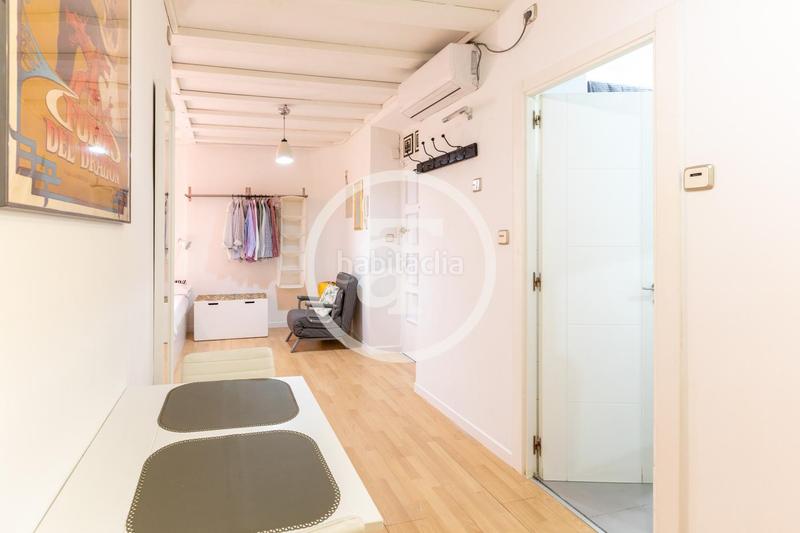 Foto 71ad6e13-50f5-4c83-925e-73f242f54e95. Rent studio with heating in Universidad-Malasaña Madrid