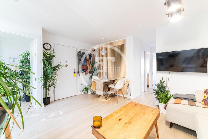 Foto 503ef66e-dd45-4bef-8484-084f77adbc4a. Alquiler piso  de alquiler temporal de 2 habitaciones y terraza privada en Valdeacederas en Madrid