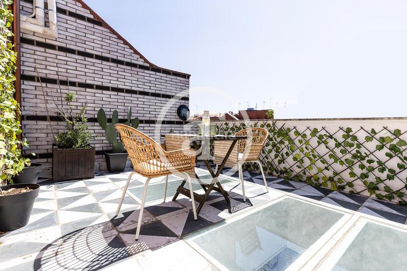 Foto b920abeb-c726-4db3-98ac-445834ac5d7b. Alquiler piso  de alquiler temporal de 2 habitaciones y terraza privada en Valdeacederas en Madrid