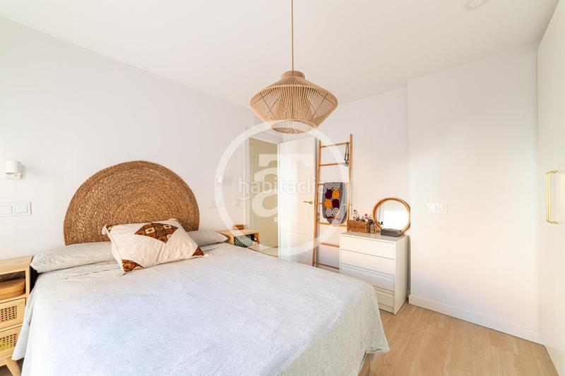Foto 64aac2f6-5edb-4ed6-8bc1-70878db13868. Rent flat with parking in Valdeacederas Madrid