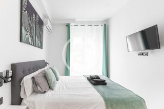 Location Studio  Calle de barbieri. Estudio de alquiler temporal de 1 habitación y baño en chueca  j