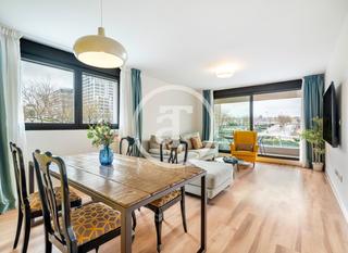 Lloguer Pis  Av. de juan antonio samaranch. Apartamento de alquiler temporal de 2 habitaciones, terraza, pis