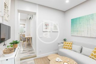 Rent Flat  Calle de quintiliano. Piso de alquiler temporal de 1 habitación y 1 baño con terraza y