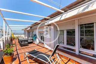 Alquiler Ático en San quintín 10. Ático de alquiler temporal de 1 habitación con terraza con vista
