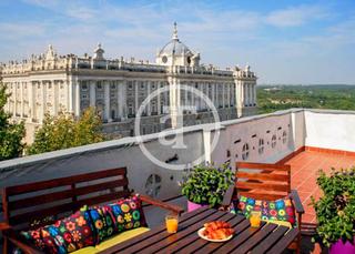 Lloguer Àtic a San quintín 10. Ático de alquiler temporal de 1 habitación con terraza con vista
