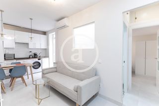 Affitto Appartamento  Calle del general oráa. Piso de alquiler temporal de 2 habitaciones  y 1 baño con patio