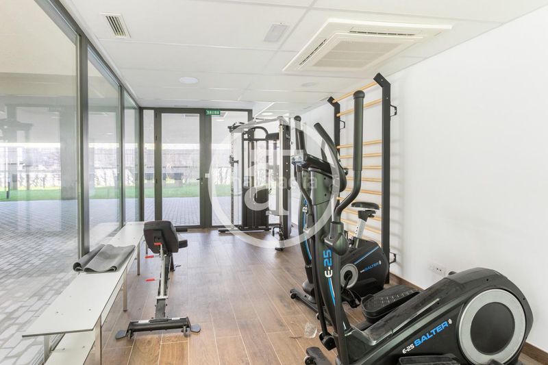 Foto 0a8afce8-5fe4-41eb-8422-5719044a72d2. Rent flat with parking in Imperial Madrid