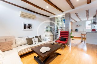 Miete Zweistöckige Wohnung in Calle del espíritu santo 16. Dúplex de alquiler temporal de 1 habitación suite con vestidor y