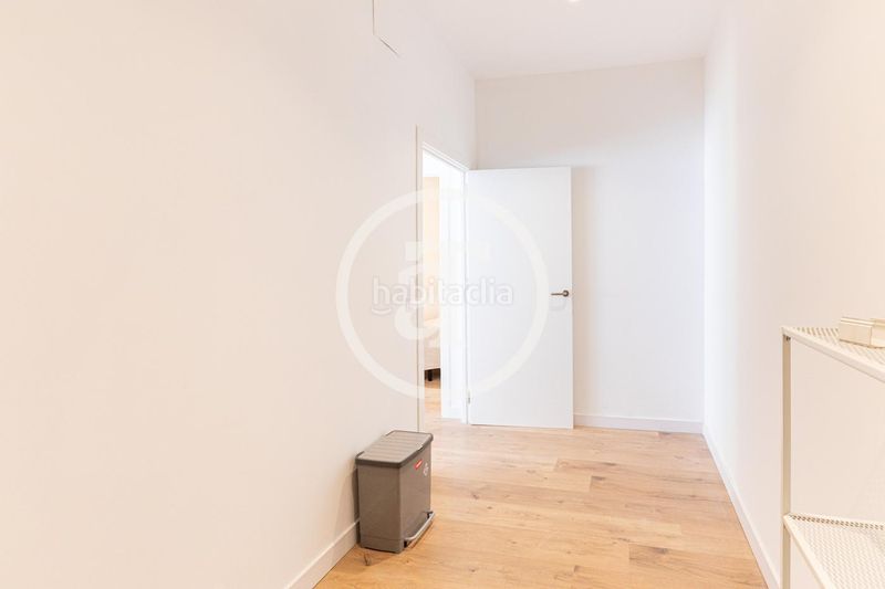 Foto a6fd9033-df3a-459c-9583-42132afc4304. Lloguer pis amb calefacció a San Juan Bautista Madrid