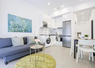 Location Appartement  Alondra 32. Piso de alquiler temporal de 1 habitación y 1 baño en carabanche