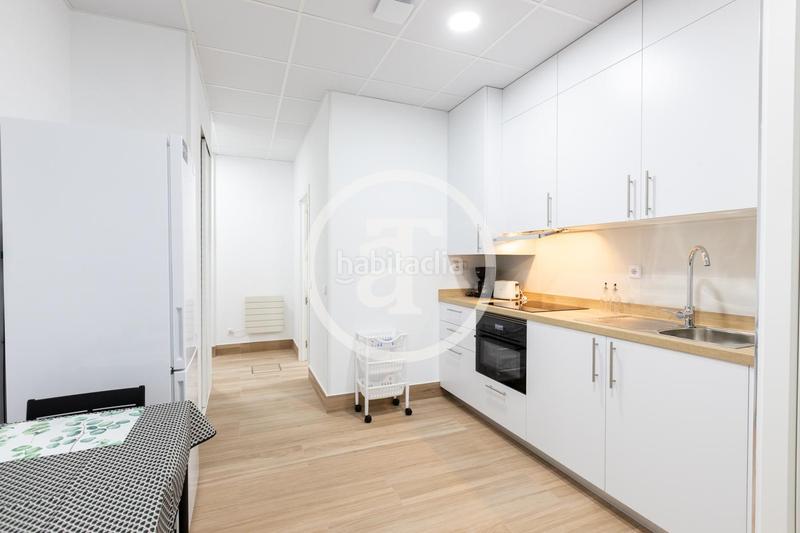 Foto b2ce4388-381e-44eb-9243-2d25060c2635. Alquiler estudio en calle de san manuel 3 estudio de alquiler temporal de 1 habitación y 1 baño en latina en Madrid
