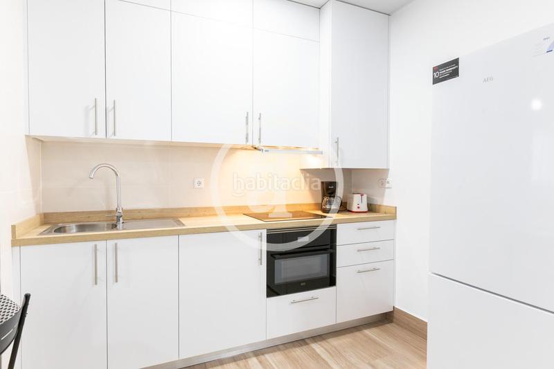 Foto c9903e0f-7b9d-4fc2-8fa2-00f8660a1f80. Alquiler estudio en calle de san manuel 3 estudio de alquiler temporal de 1 habitación y 1 baño en latina en Madrid