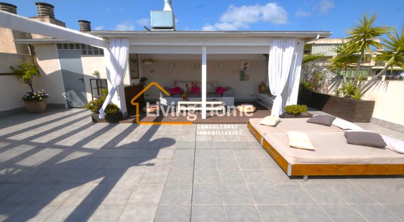 Foto 3bd2c019-f9f7-404f-adae-00124964190a. Attico in carrer de carles buïgas 43 in Mar i Camp - Platja dels Capellans Salou