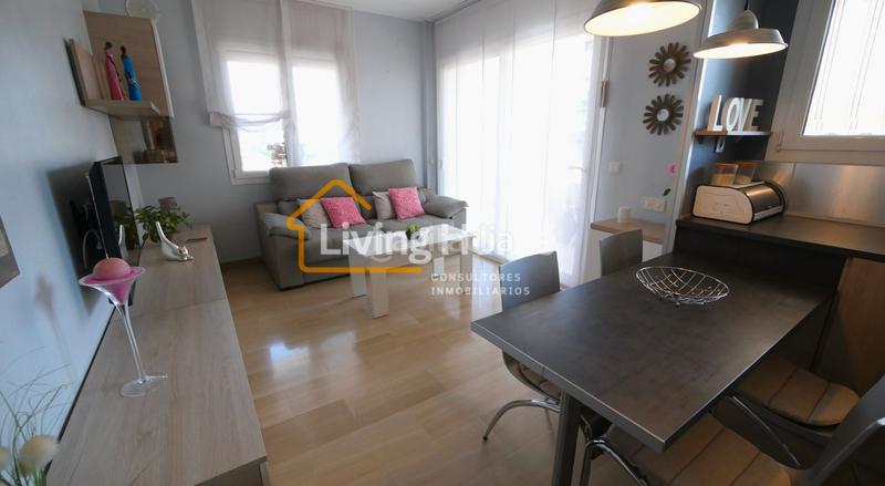 Foto 9d2f9324-f672-4905-b67d-2cb7319d161a. Attico in carrer de carles buïgas 43 in Mar i Camp - Platja dels Capellans Salou