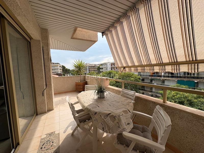 Foto ea2d0b3f-4b3f-4b9f-a640-449b92342a6a. Attico in carrer de carles buïgas 43 in Mar i Camp - Platja dels Capellans Salou