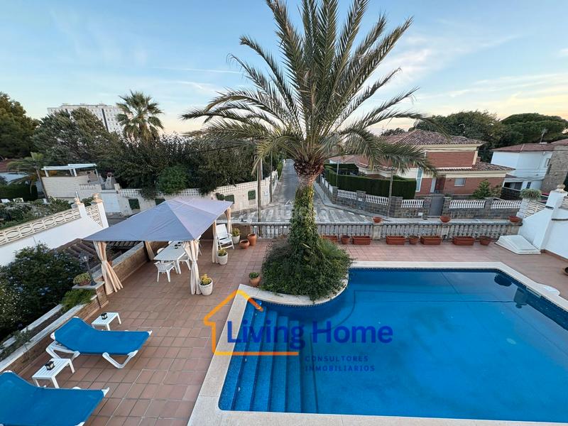 Foto 4327f2c3-f637-473c-bdea-2043958d4cfa. Chalet avec cheminée chauffage parking piscine dans Cambrils