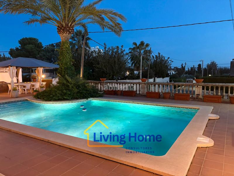 Foto e9e0c6fe-5a5b-4233-8835-6bd7cc5e7d54. Chalet avec cheminée chauffage parking piscine dans Cambrils