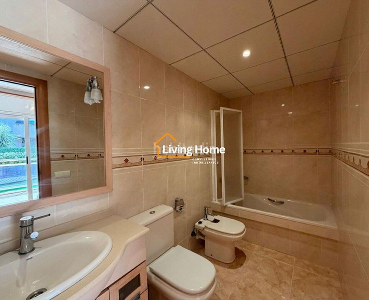 Foto 8277d8e9-65d3-4554-b0ef-305028933da5. Pis a Mar i Camp - Platja dels Capellans Salou