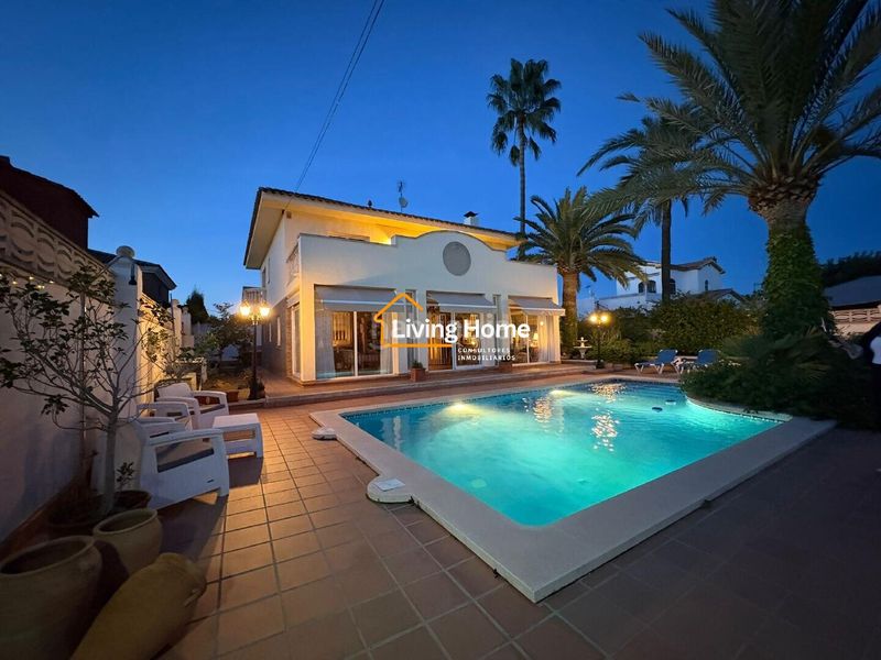 Foto 2c103dff-a112-4d81-a368-c2526f304998. Chalet en Cambrils mediterrani Cambrils