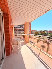 Lloguer Pis a Carrer ventura gassol 2. Fantástico apartamento de dos dormitorios y gran terraza en camb