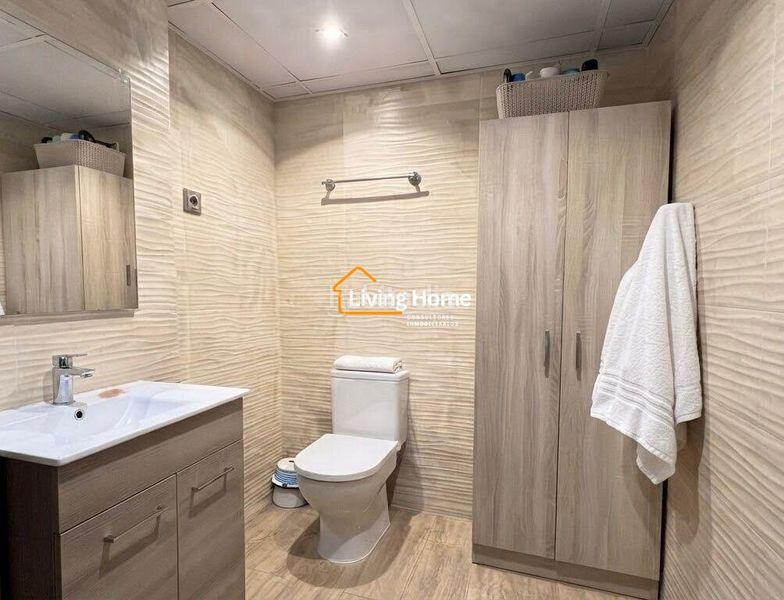 Foto faf84f45-efd7-4c75-b47d-69b442dea321. Pis a casc antic - nou Cambrils Cambrils