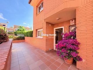 Maison à Els Tallats - Mas Olivé. Fantástico chalet adosado de esquina en urbanización privada y c