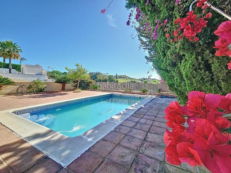 Foto 25da5737-1380-4908-a5e9-7e9508f17089. Casa con riscaldamento parcheggio piscina in Paraíso Arenal - La Colina Córdoba