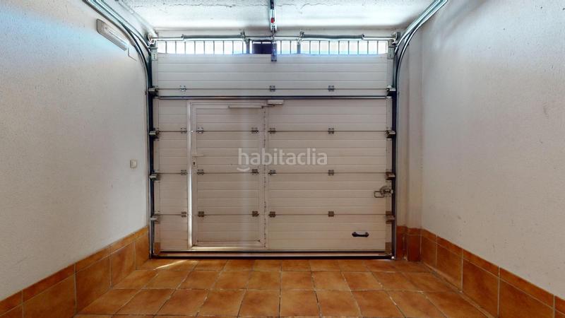 Foto af3f09a8-e3f9-4db6-9048-c3302f2a457e. Casa adosada casa con garaje en olivos borrachos en Córdoba