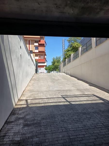 Foto 11aa7c9a-b3f6-4b15-bef9-38949697f00c. Parking coche plazas de parking para rentabilizar en ctra. trassierra!!! en Córdoba