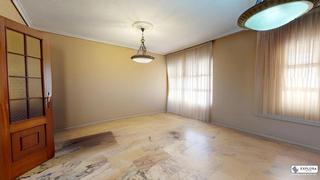 Maison  Calle de julio alarcón. Casa en la viñuela con dos pisos, piscina y cocheras