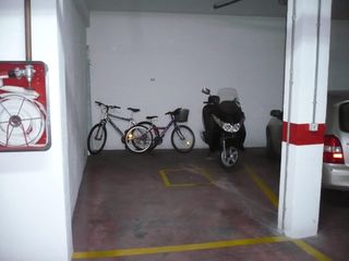 Autoparkplatz  Calle de gutiérrez de los ríos. Cochera en zona san andrés